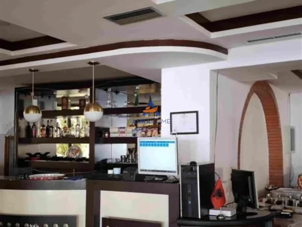 Tirane, shitet bar-resorant Kati 0, 320 m² 
