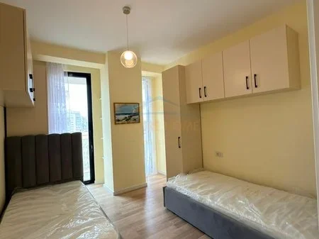 Tirane, jepet me qera apartament 2+1+Post Parkimi+Ballkon Kati 6, 98 m² 1.500 € (Mine Peza, Golden Tower Residence)