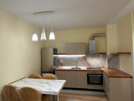 Tirane, jepet me qera apartament 2+1+Post Parkimi+Ballkon Kati 6, 98 m² 1.500 € (Mine Peza, Golden Tower Residence)