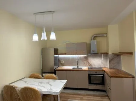 Tirane, jepet me qera apartament 2+1+Post Parkimi+Ballkon Kati 6, 98 m² 1.500 € (Mine Peza, Golden Tower Residence)