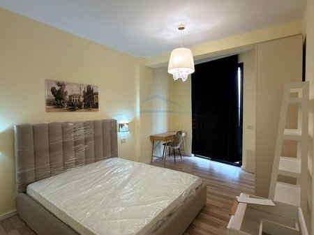 Tirane, jepet me qera apartament 2+1+Post Parkimi+Ballkon Kati 6, 98 m² 1.500 € (Mine Peza, Golden Tower Residence)