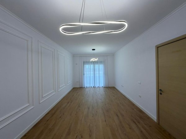 Tirane, shitet apartament 2+1 Kati 5, 100 m² 1.580.426 € (Astir.)