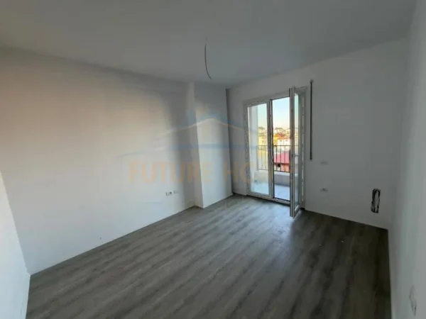 Tirane, shitet apartament 1+1 Kati 4, 66 m² 86.000 € (PASKUQAN)