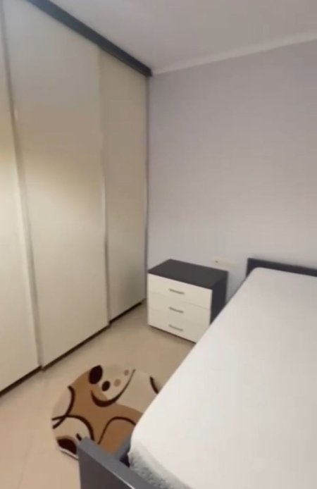 Tirane, jepet me qera apartament 2+1 Kati 3, 109 m² 750 € (Komuna e Parisit)