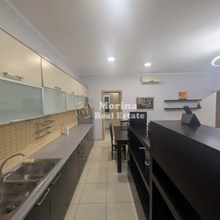 Tirane, jepet me qera apartament 2+1 Kati 6, 100 m² 600 € (Myslym Shyri)