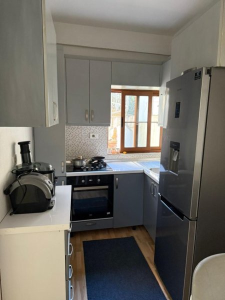 Tirane, jepet me qera apartament 2+1+Ballkon Kati 1, 100 m² 500 € (5 MAJI)