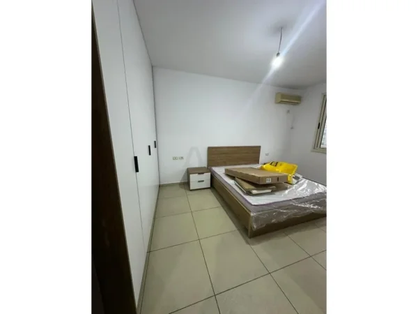 Tirane, jepet me qera apartament 2+1 Kati 8, 99 m² 550 € (Astir)