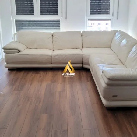 Tirane, jepet me qera apartament 2+1+Ballkon Kati 7, 100 m² 500 € (KAMEZ)