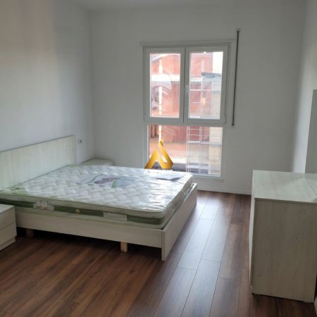 Tirane, jepet me qera apartament 2+1+Ballkon Kati 7, 100 m² 500 € (KAMEZ)
