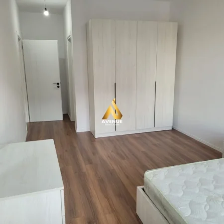 Tirane, jepet me qera apartament 2+1+Ballkon Kati 7, 100 m² 500 € (KAMEZ)