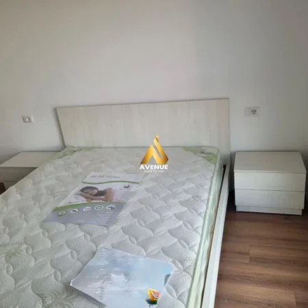 Tirane, jepet me qera apartament 2+1+Ballkon Kati 7, 100 m² 500 € (KAMEZ)
