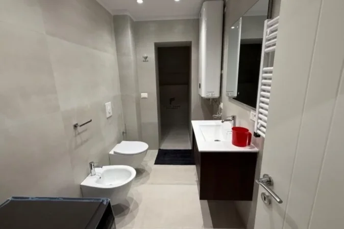 Tirane, jepet me qera apartament 2+1 Kati 3, 80 m² 850 € (21 DHJETORI)