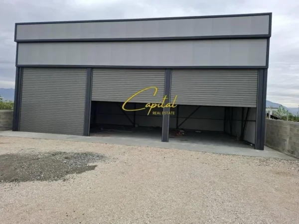 Tirane, jepet me qera ambjent biznesi Kati 0, 1.500 m² 1.000 € (KAMEZ)