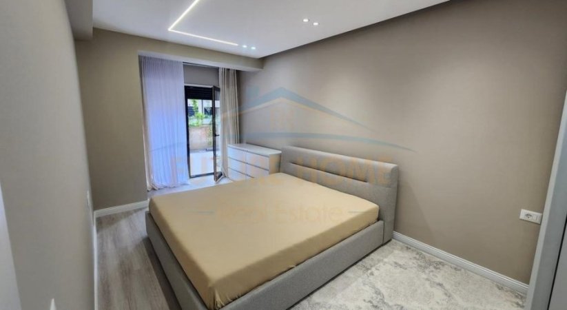 Tirane, jepet me qera apartament 1+1 Kati 1, 76 m² 600 € (Kodra e Diellit 2)