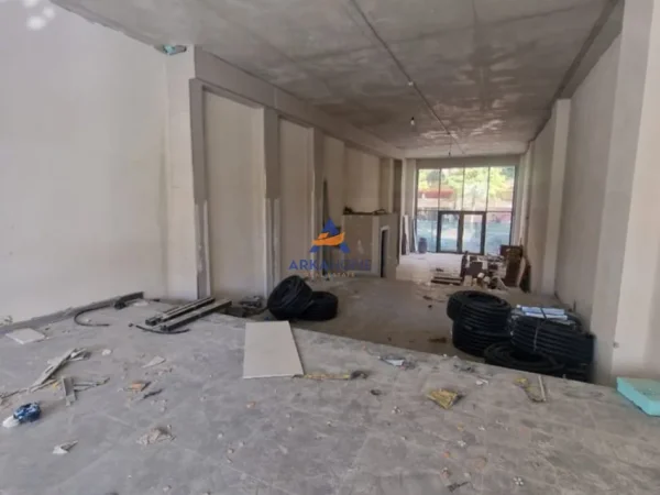 Tirane, jepet me qera ambjent biznesi Kati 0, 125 m² 3.500 € 
