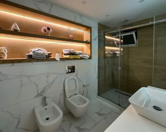 Qera, Apartament 3+1+2, Rruga Margarita Tutulani, Tiranë.