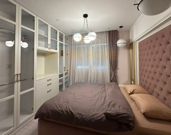 Qera, Apartament 3+1+2, Rruga Margarita Tutulani, Tiranë.