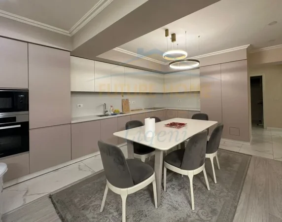 Qera, Apartament 3+1+2, Rruga Margarita Tutulani, Tiranë.