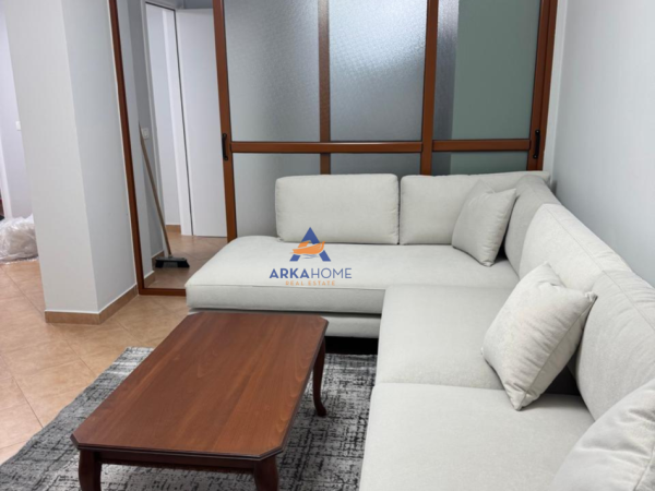 jepet me qera apartament 2+1+Ballkon Kati 7, 80 m² 835 €