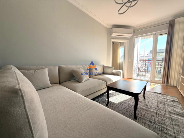 jepet me qera apartament 2+1+Ballkon Kati 7, 80 m² 835 €