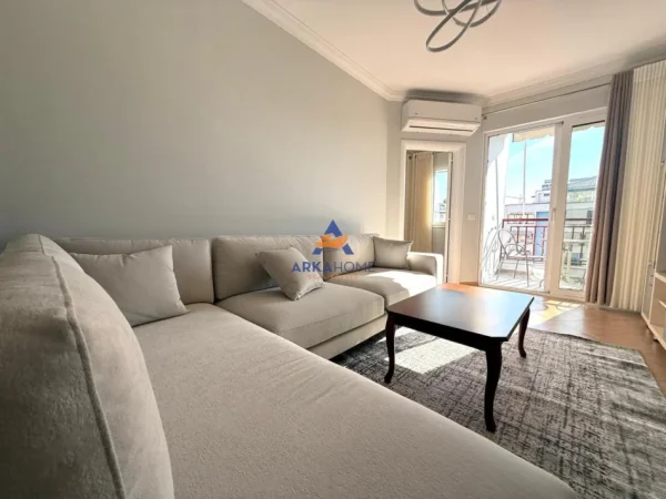 jepet me qera apartament 2+1+Ballkon Kati 7, 80 m² 835 €