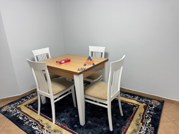 jepet me qera apartament 2+1+Ballkon Kati 7, 80 m² 835 €