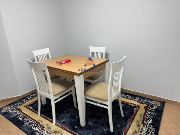 jepet me qera apartament 2+1+Ballkon Kati 7, 80 m² 835 €