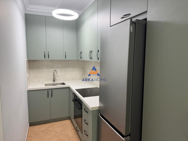 jepet me qera apartament 2+1+Ballkon Kati 7, 80 m² 835 €