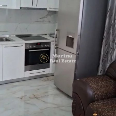 Tirane, jepet me qera apartament 1+1 Kati 1, 50 m² 300 € (Kinostudio)