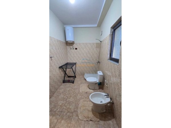 Tirane, jepet me qera apartament 2+1+Ballkon Kati 1, 60 m² 450 € (Rruga Jordan Misja)