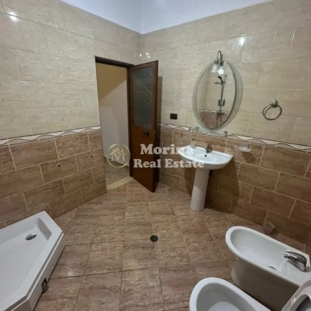 Tirane, jepet me qera Vile 2+1 Kati 3, 130 m² 500 € (Kodra e Priftit)