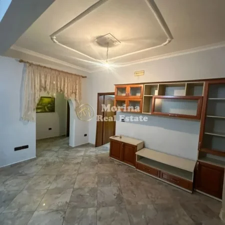 Tirane, jepet me qera Vile 2+1 Kati 3, 130 m² 500 € (Kodra e Priftit)