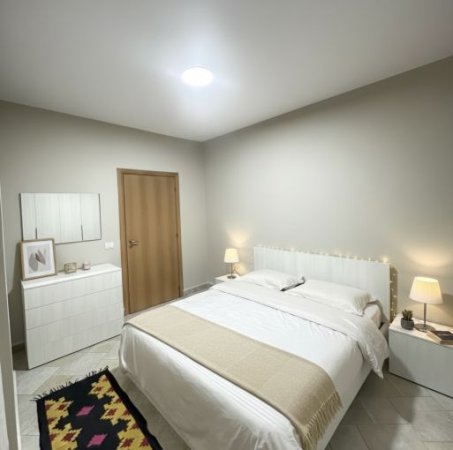 Tirane, jepet me qera apartament 1+1+Ballkon Kati 15, 60 m² 550 € (tek 9-katshet , Rruga Kostandin Kristoforidhi.)