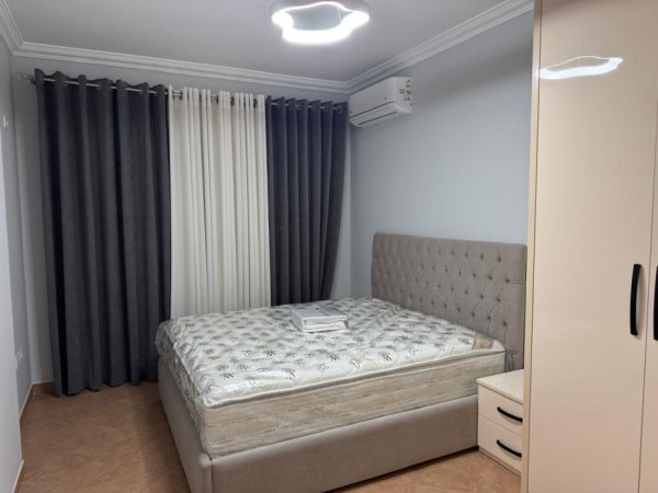 Tirane, jepet me qera apartament 2+1 Kati 7, 80 m² 800 € (rruga kavajes)