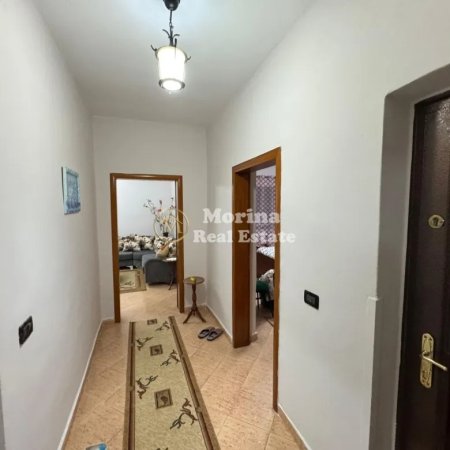 Tirane, jepet me qera apartament 2+1 Kati 4, 80 m² 520 € (Laprake)
