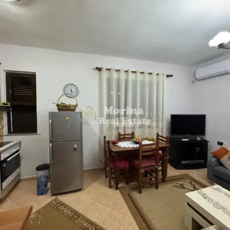 Tirane, jepet me qera apartament 2+1 Kati 4, 80 m² 520 € (Laprake)