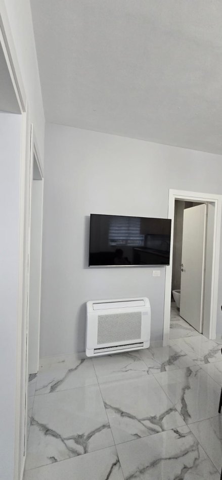 Tirane, jepet me qera apartament 2+1+Ballkon Kati 3, 82 m² 630 € (liqeni i thate)