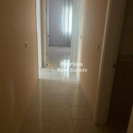 Tirane, jepet me qera apartament 2+1 Kati 4, 110 m² 500 € (Laprake)
