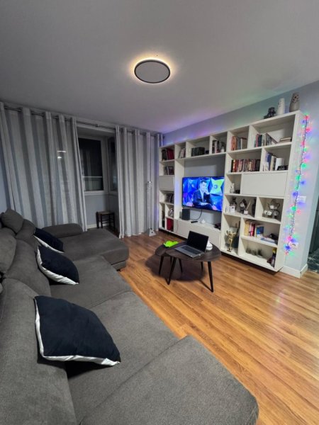 Tirane, jepet me qera apartament 3+1 Kati 3, 89 m² 900 € (Fakulteti i Drejtesise)