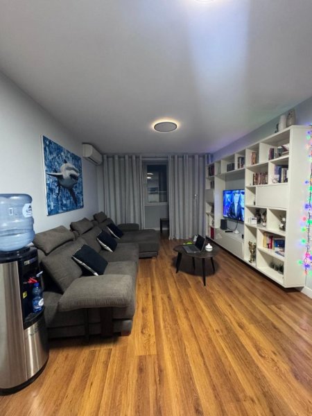 Tirane, jepet me qera apartament 3+1 Kati 3, 89 m² 900 € (Fakulteti i Drejtesise)