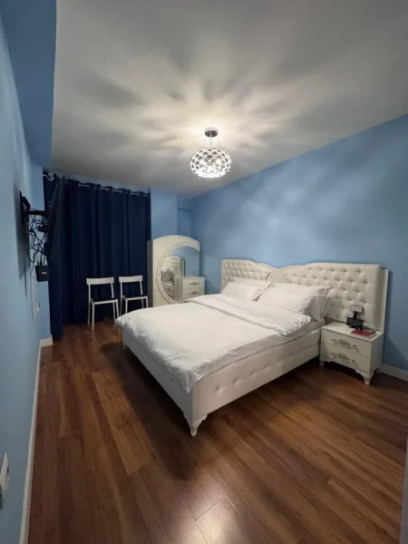 Tirane, jepet me qera apartament 3+1 Kati 3, 89 m² 900 € (Fakulteti i Drejtesise)