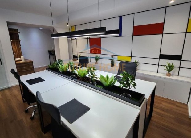 Tirane, jepet me qera zyre Kati 11, 76 m² 1.000 € (rruga e kavajes)