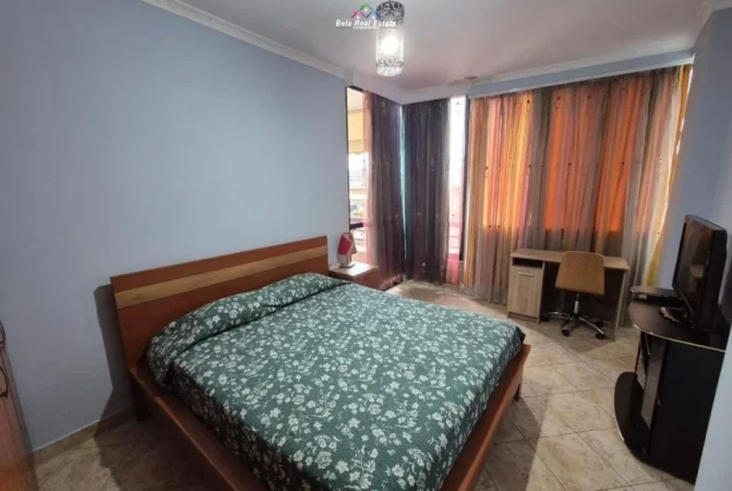 Tirane, jepet me qera apartament 2+1 Kati 5, 125 m² 650 € (Rruga e Kavajes)