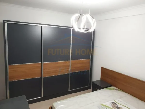 Shitet, Apartament 2+1+2, Rruga Dritan Hoxha, Tirane.