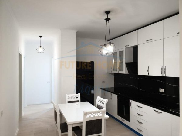 Shitet, Apartament 2+1+2, Rruga Dritan Hoxha, Tirane.