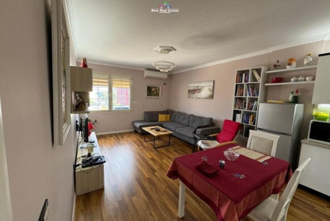 Tirane, jepet me qera apartament 1+1 Kati 8, 80 m² 650 € (Rruga e Elbasanit)