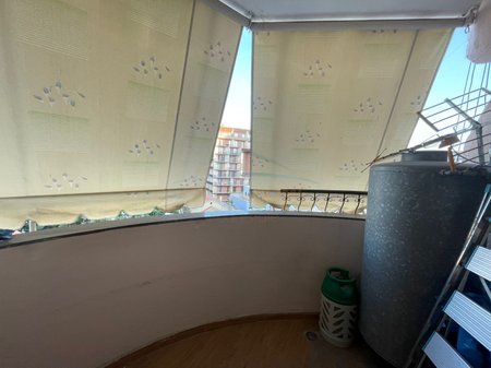 Shitet Apartament 2+1, Komuna e Parisit, Tirane