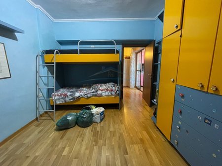 Shitet Apartament 2+1, Komuna e Parisit, Tirane