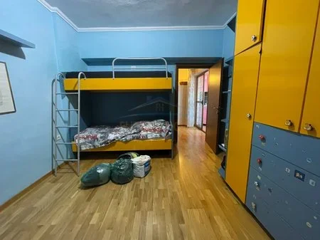 Shitet Apartament 2+1, Komuna e Parisit, Tirane