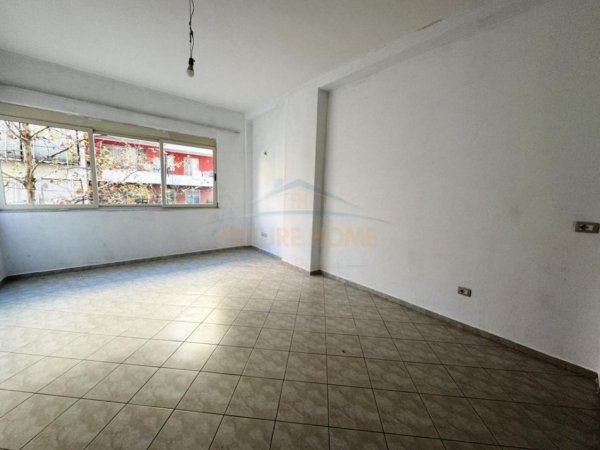 Tirane, shitet apartament 1+1 Kati 1, 69 m² 96.600 € (Fresk)